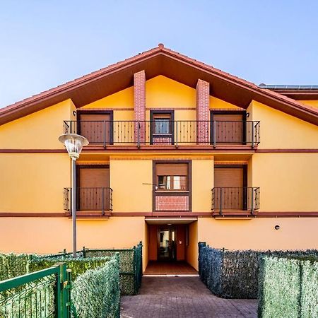 Te Encantara Este Duplex En Cobreces Luaran gambar