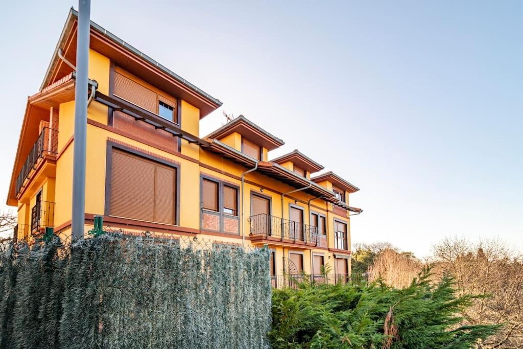 Te Encantara Este Duplex En Cobreces Luaran gambar